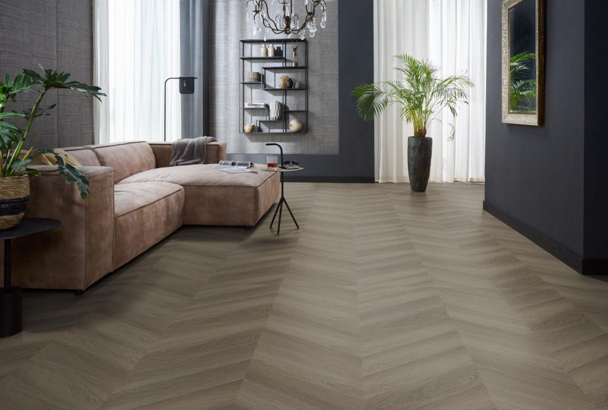 Floorlife - Yup Fulham Chevron - Hongaarse Punt - 6613161519 - Brown - Dryback