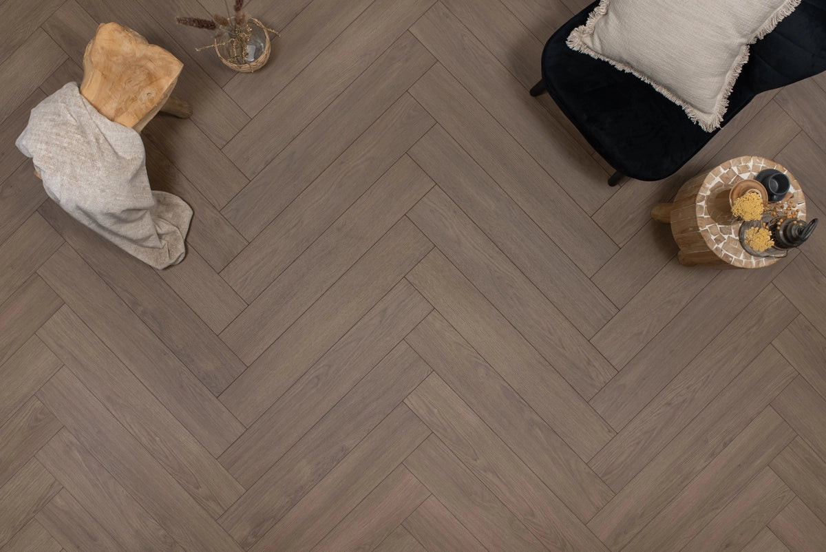 Floer - Laminaat - Walvis Visgraat - FLR-1615 - Ceto Cacaobruin